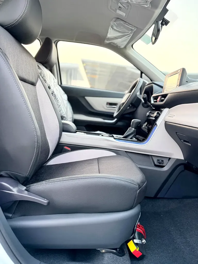 Toyota Veloz 1.5 CVT (106 hp) - 10