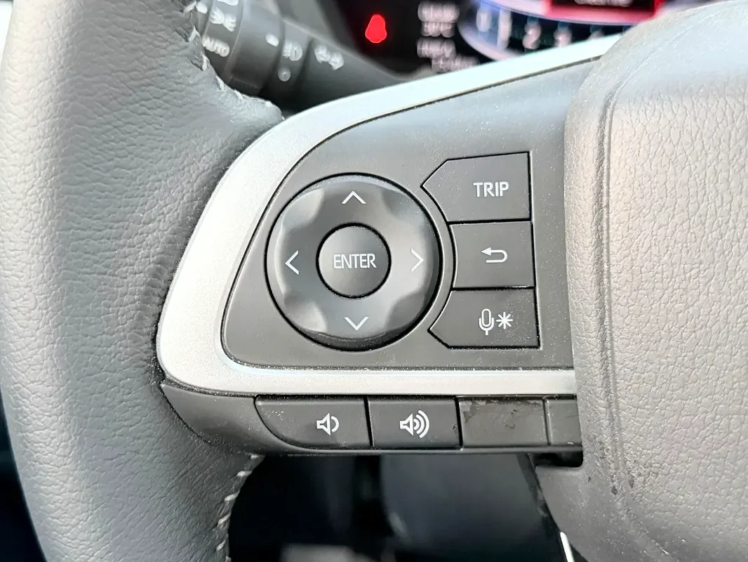 Toyota Veloz 1.5 CVT (106 hp) - 11