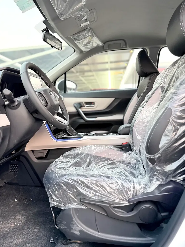 Toyota Veloz 1.5 CVT (106 hp) - 9