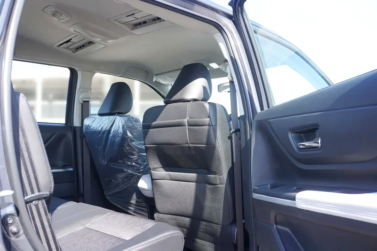 Toyota Veloz 1.5 CVT (106 hp) - 12