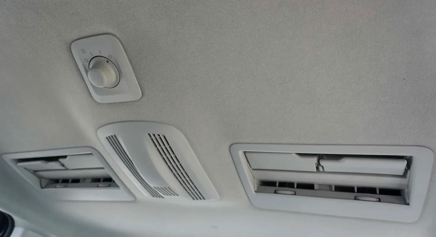 Toyota Veloz 1.5 CVT (106 hp) - 14