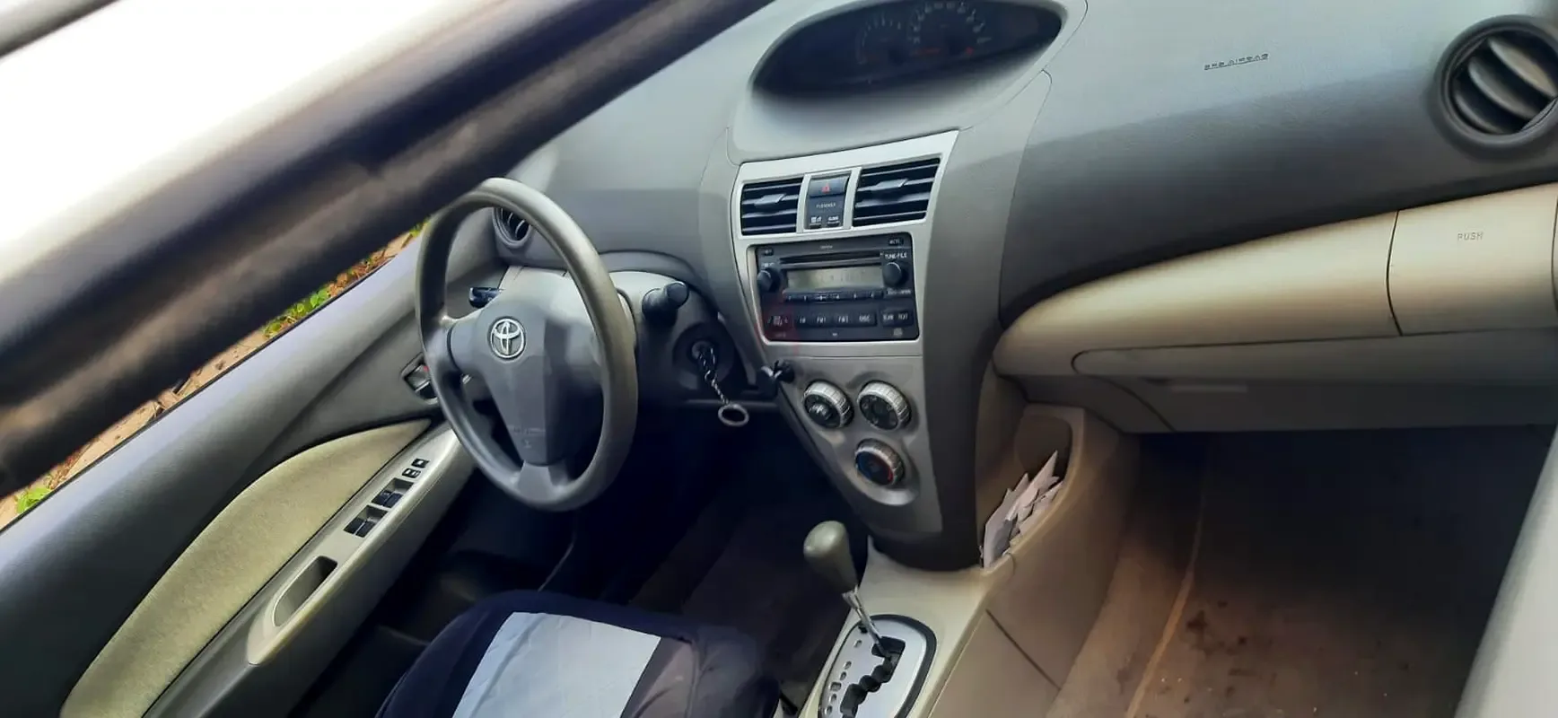 Toyota Yaris 1.5 AT (106 حصان) - 2