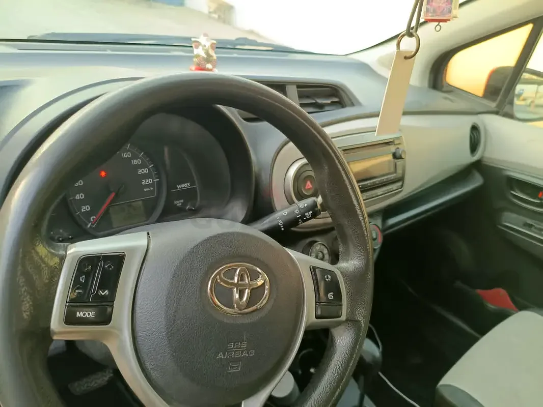 Toyota Yaris 1.5 AT (107 hp) - 3