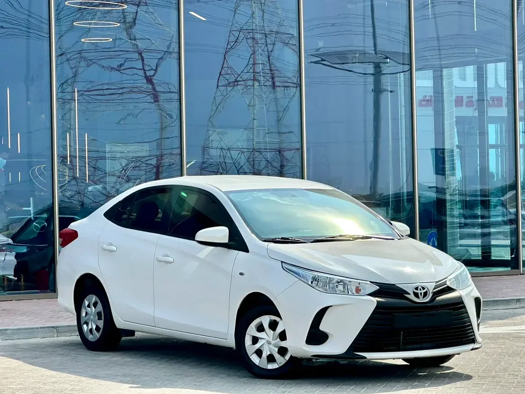 Toyota Yaris 1.5 CVT (105 hp)