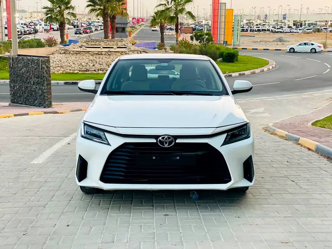 Toyota Yaris 1.5 CVT (105 hp)
