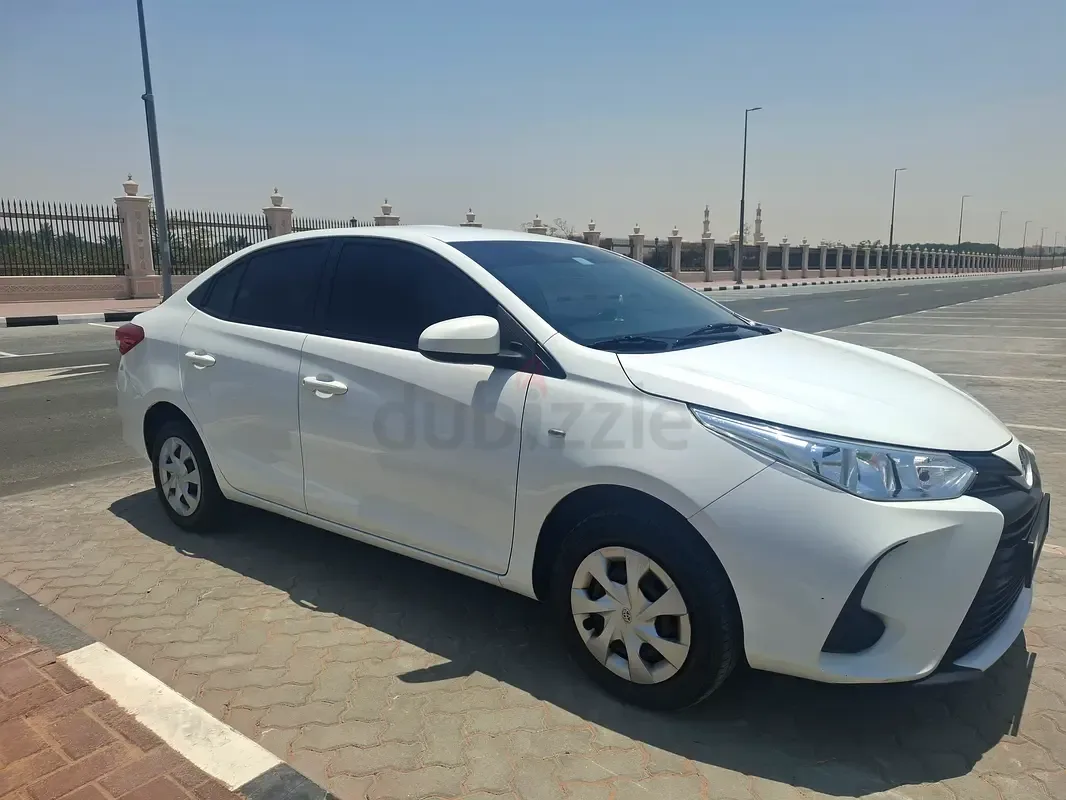 Toyota Yaris 1.5 CVT (105 hp)