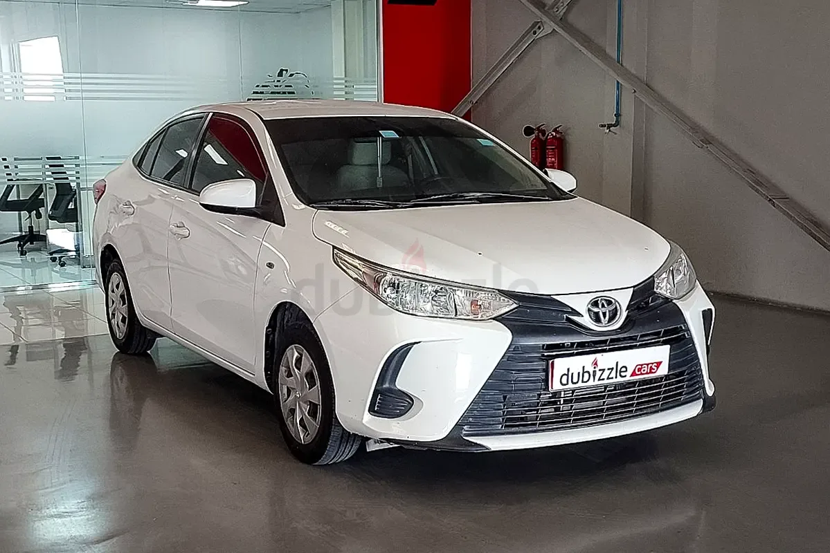Toyota Yaris 1.5 CVT (105 hp)