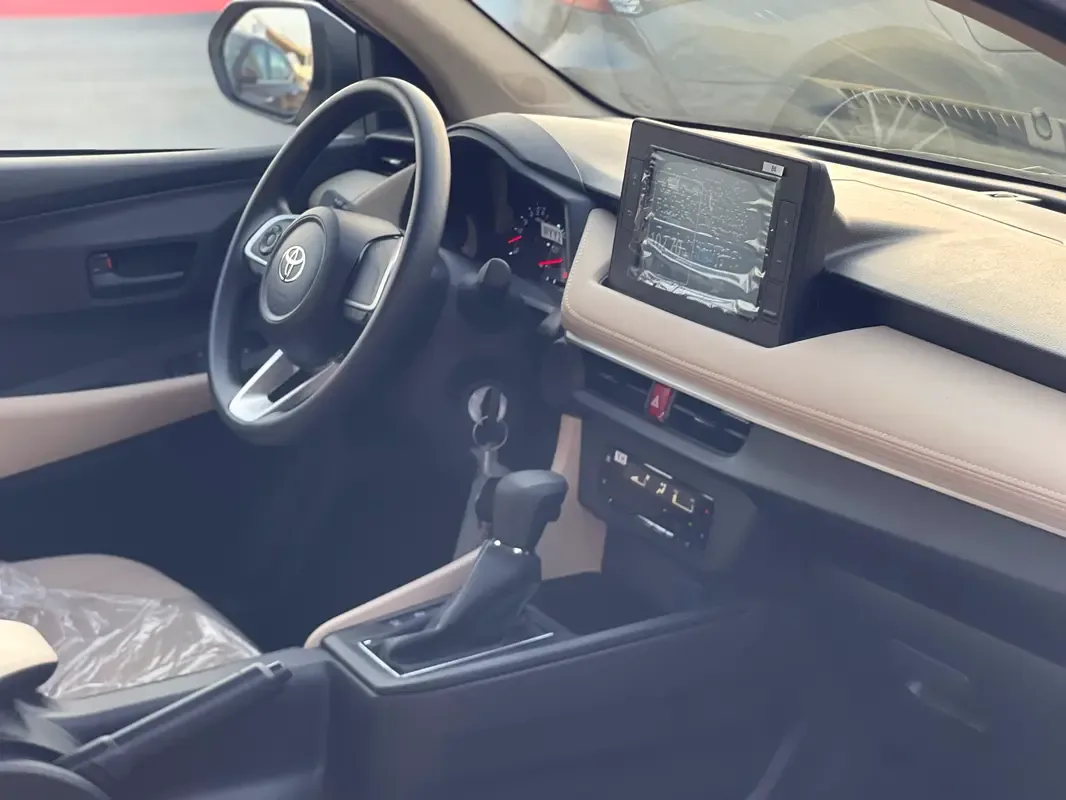 Toyota Yaris 1.5 CVT (105 حصان) - 7