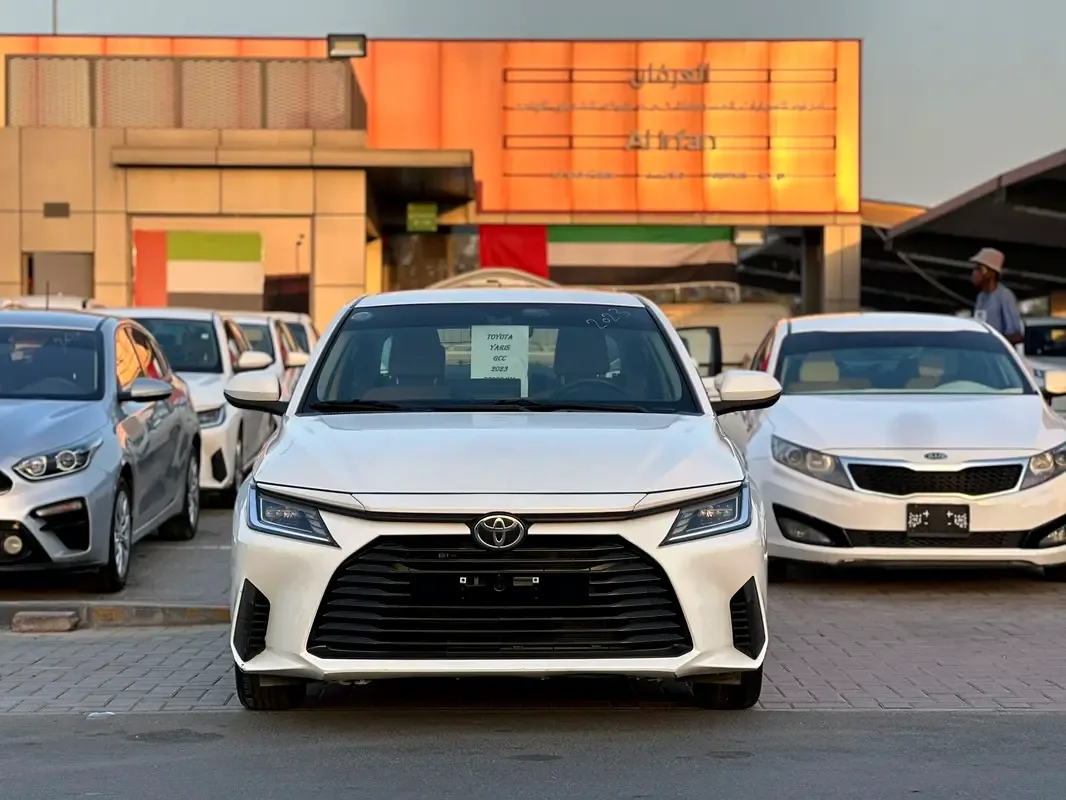 Toyota Yaris 1.5 CVT (105 hp)