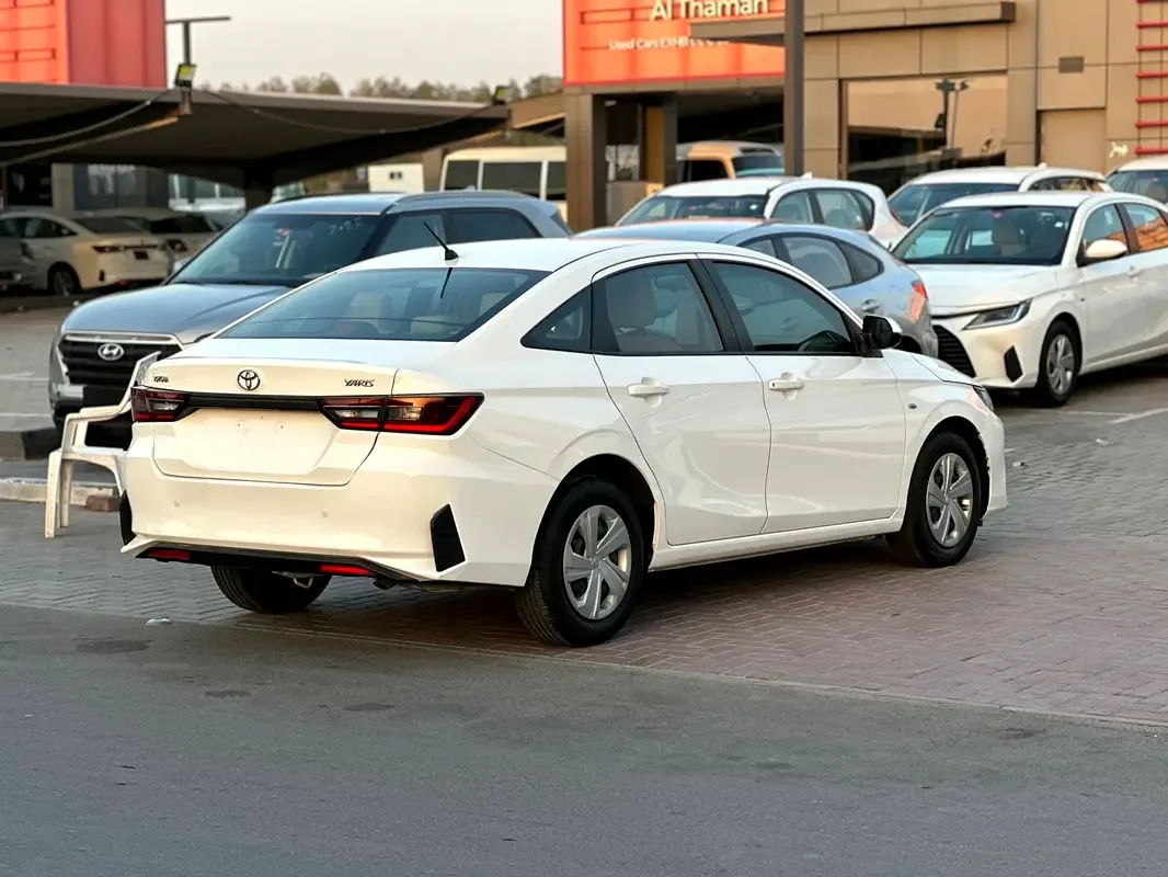 Toyota Yaris 1.5 CVT (105 حصان) - 4