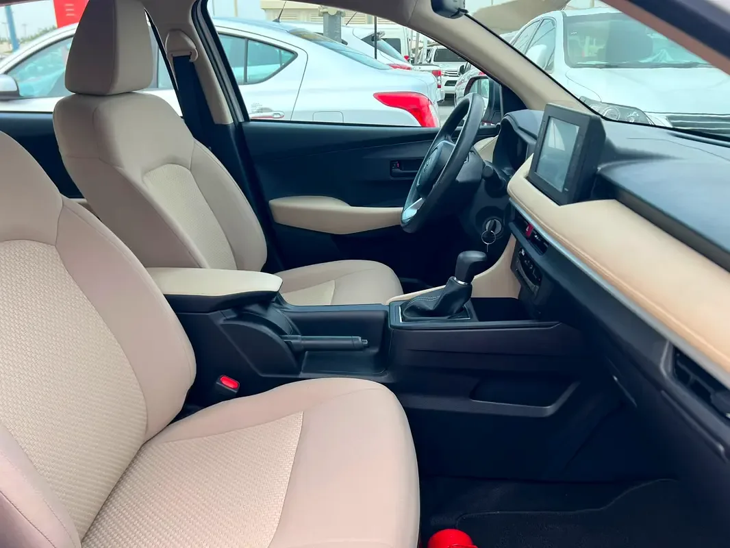 Toyota Yaris 1.5 CVT (105 حصان) - 10