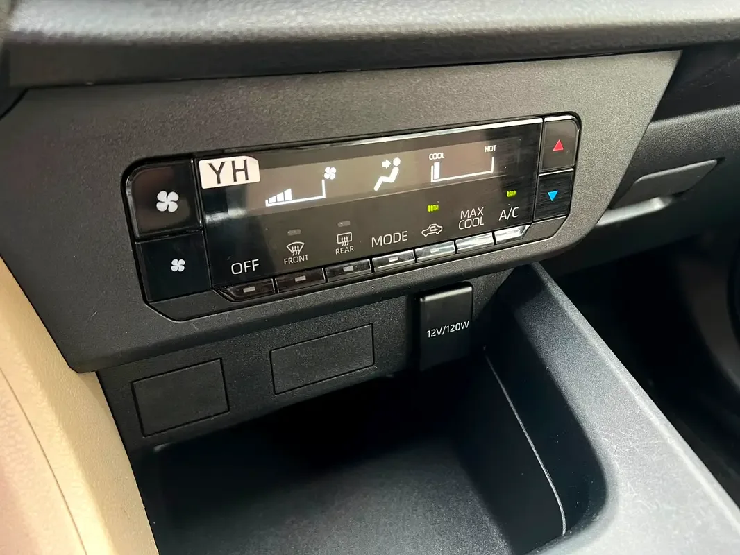 Toyota Yaris 1.5 CVT (105 حصان) - 18