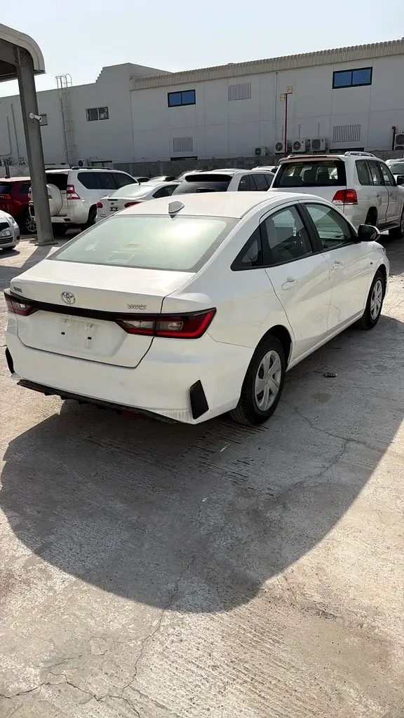 Toyota Yaris 1.5 CVT (105 حصان) - 6