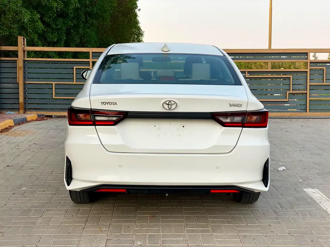 Toyota Yaris 1.5 CVT (105 hp) - 6