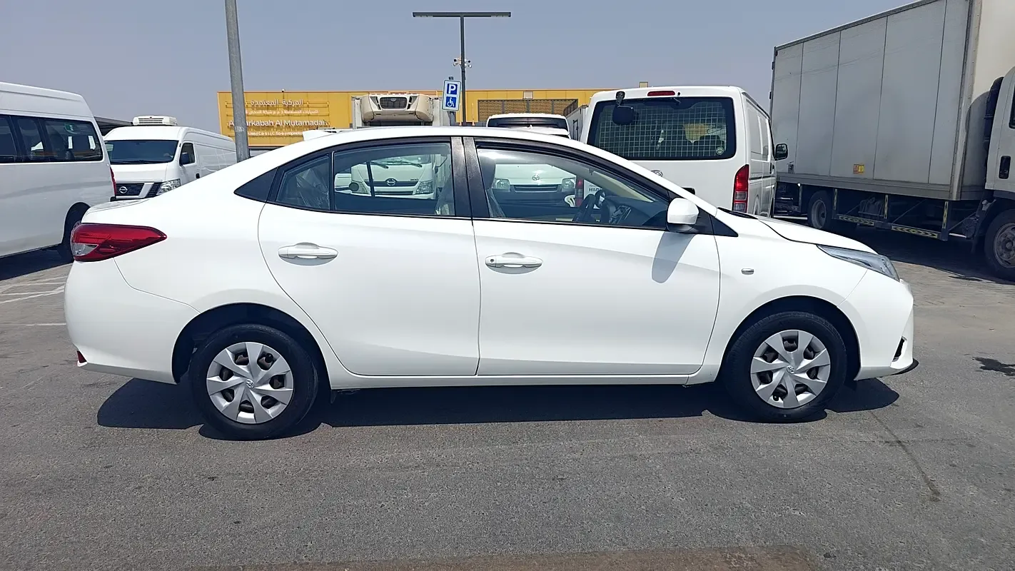 Toyota Yaris 1.5 CVT (105 حصان) - 2