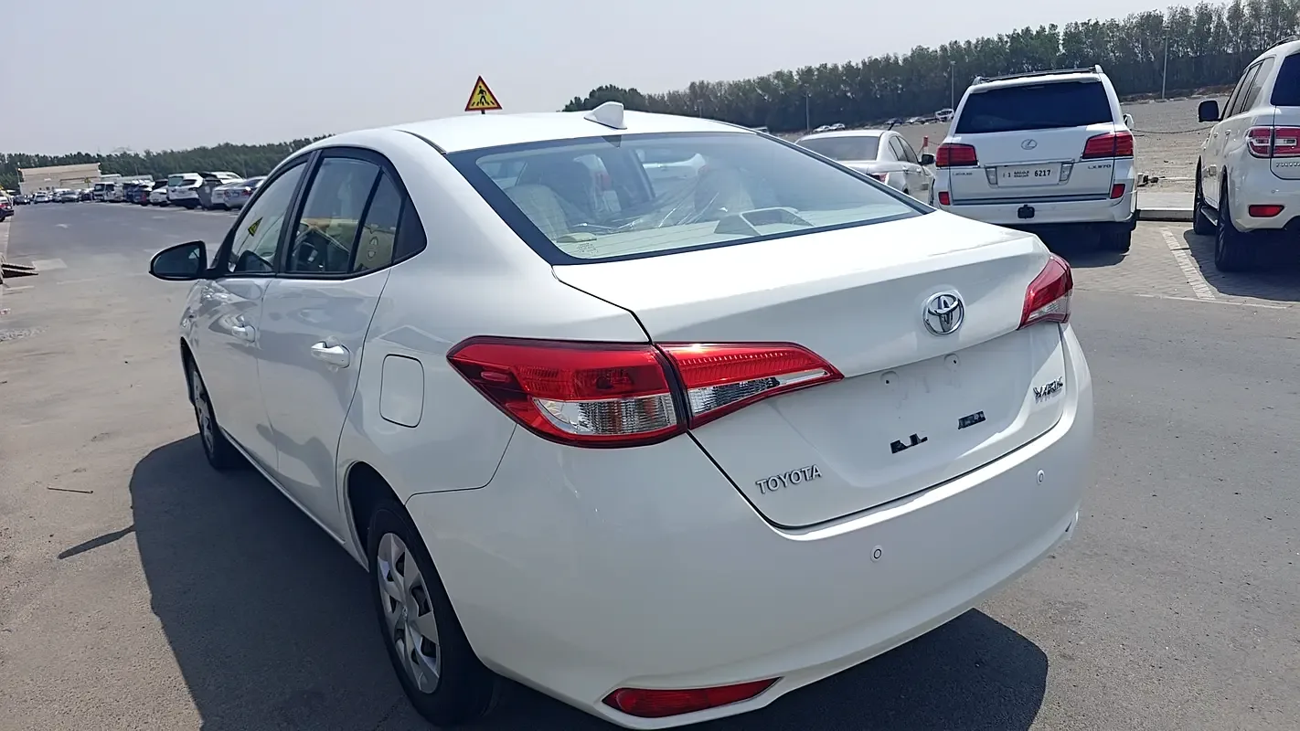 Toyota Yaris 1.5 CVT (105 حصان) - 6
