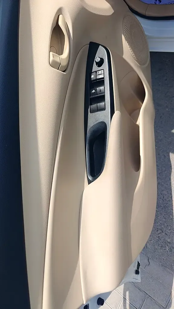 Toyota Yaris 1.5 CVT (105 حصان) - 15