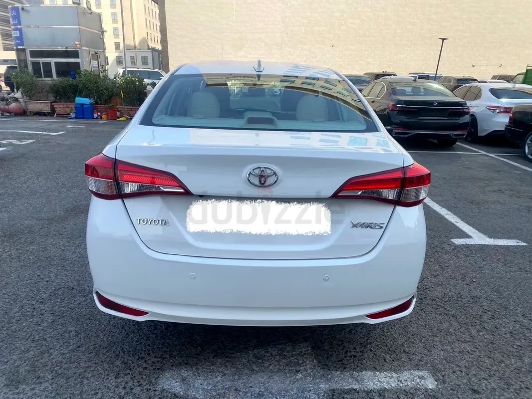 Toyota Yaris 1.5 CVT (105 حصان) - 8