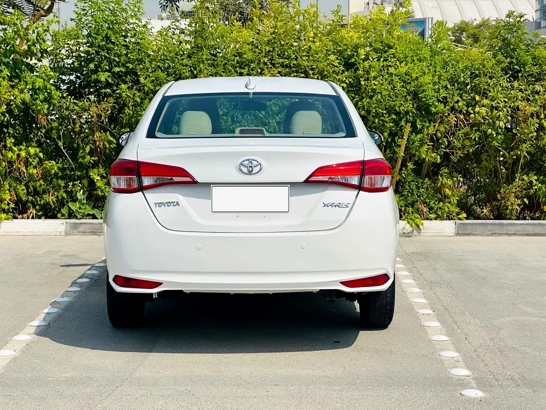 Toyota Yaris 1.5 CVT (105 حصان) - 13