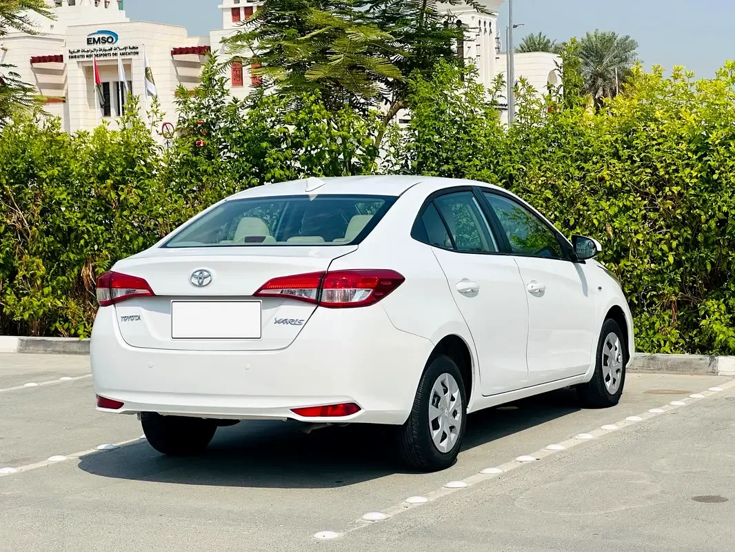 Toyota Yaris 1.5 CVT (105 حصان) - 11