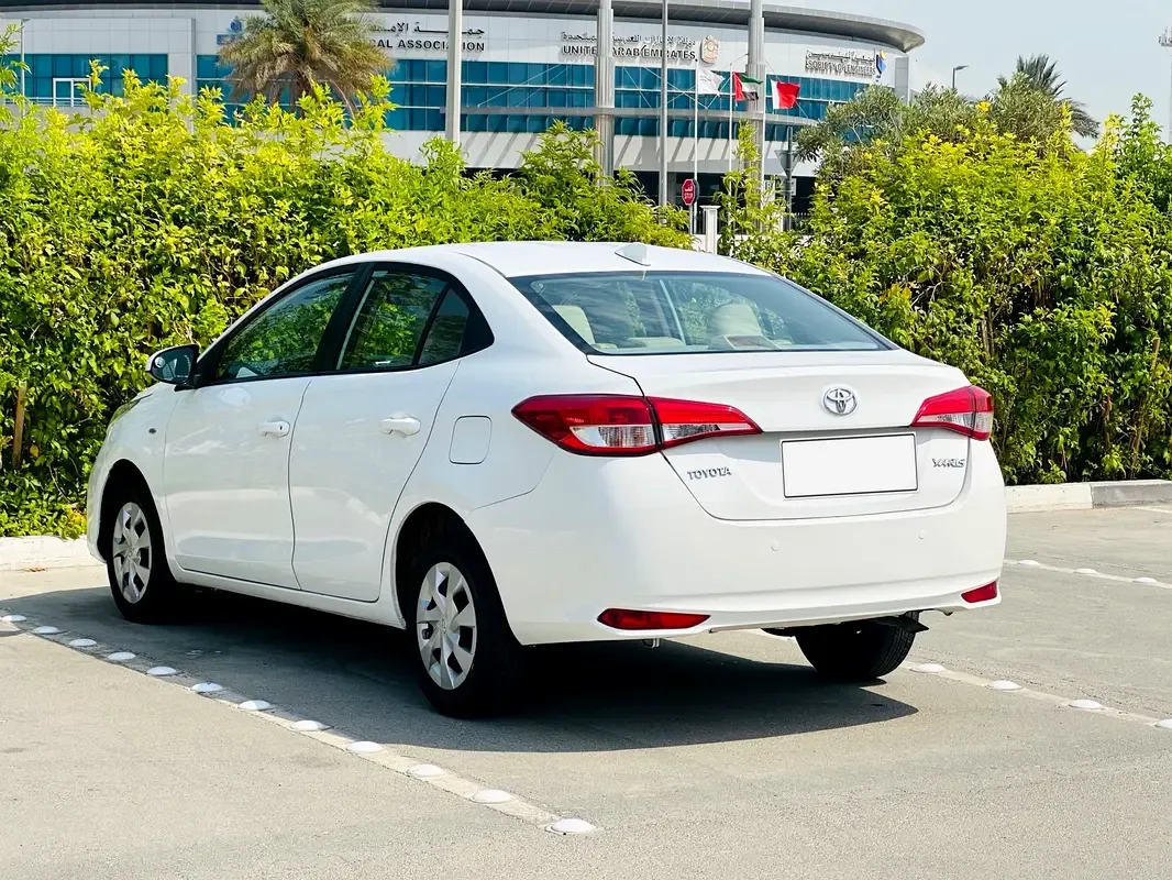 Toyota Yaris 1.5 CVT (105 حصان) - 14