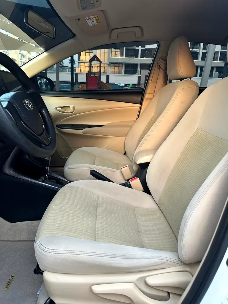Toyota Yaris 1.5 CVT (105 hp) - 12