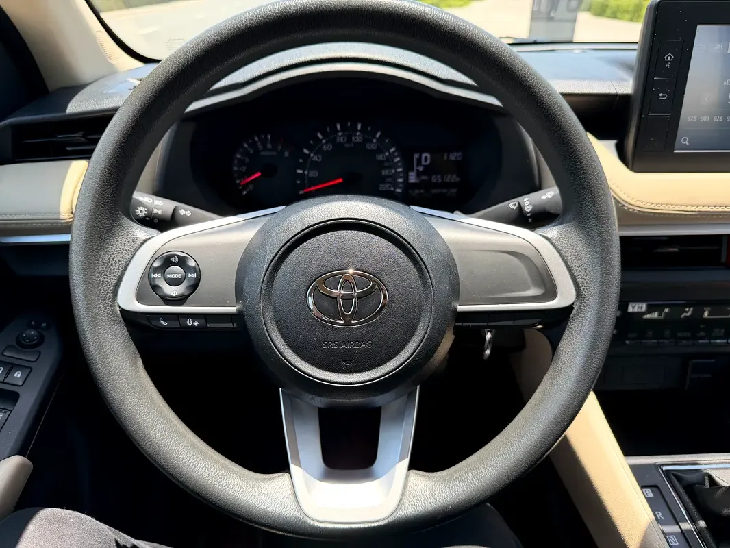 Toyota Yaris 1.5 CVT (105 حصان) - 8