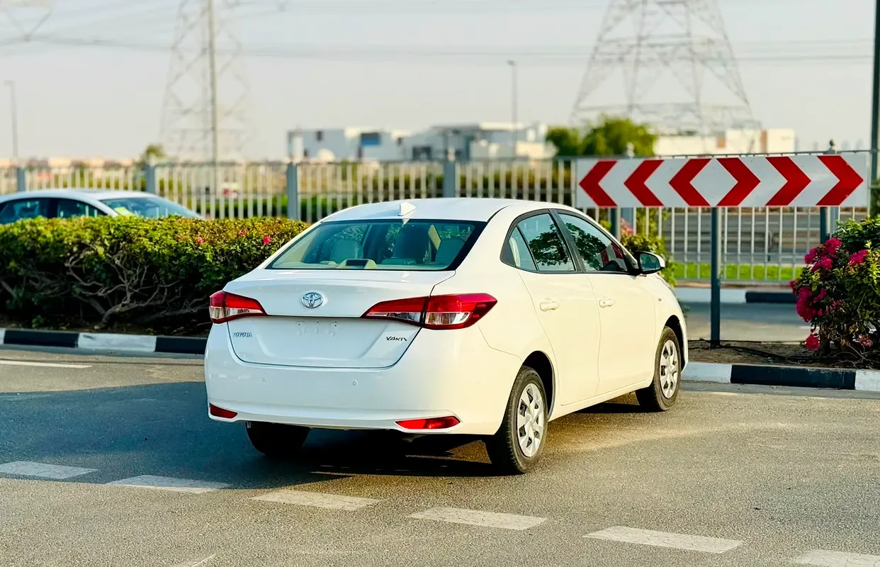 Toyota Yaris 1.5 CVT (105 حصان) - 4