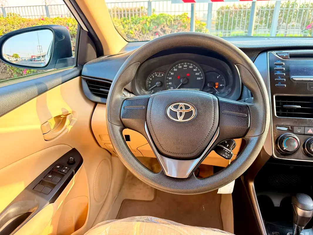 Toyota Yaris 1.5 CVT (105 حصان) - 8