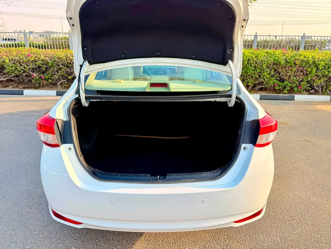 Toyota Yaris 1.5 CVT (105 حصان) - 14