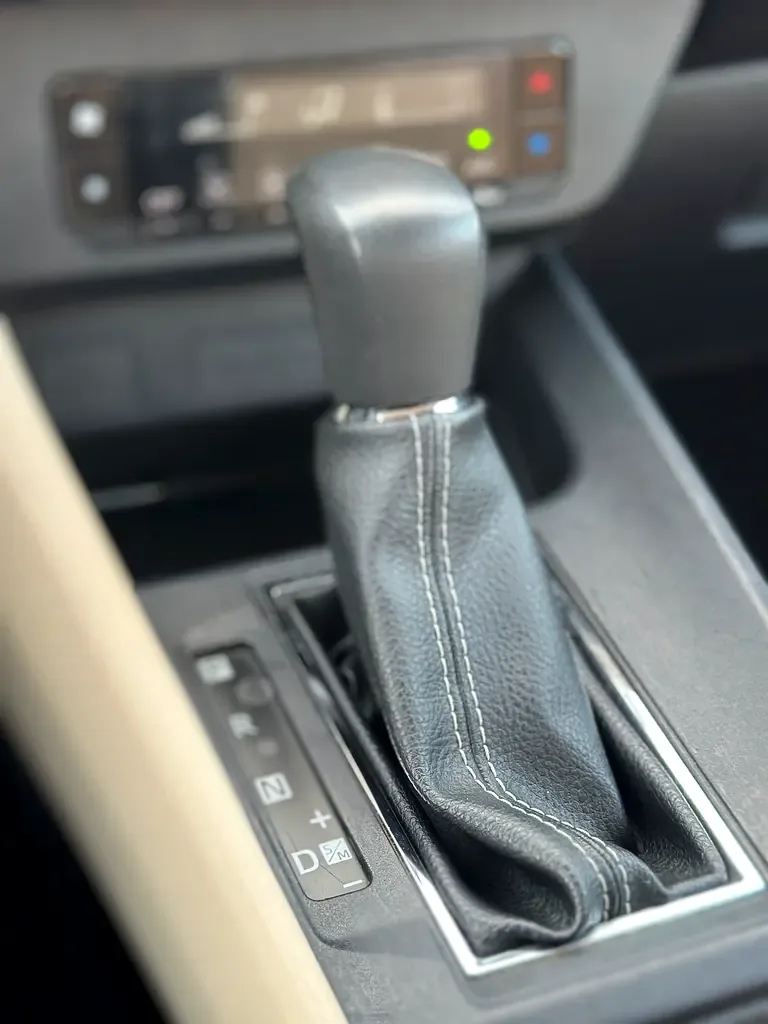 Toyota Yaris 1.5 CVT (105 hp) - 16