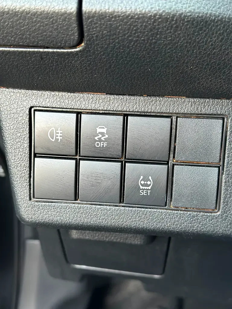 Toyota Yaris 1.5 CVT (105 hp) - 17