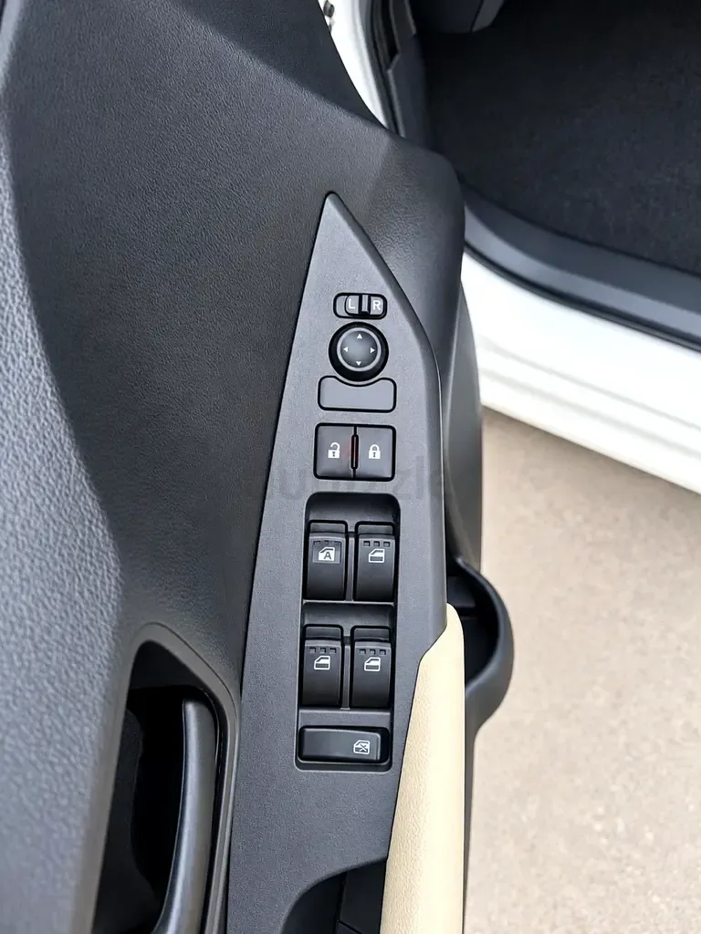 Toyota Yaris 1.5 CVT (105 hp) - 7
