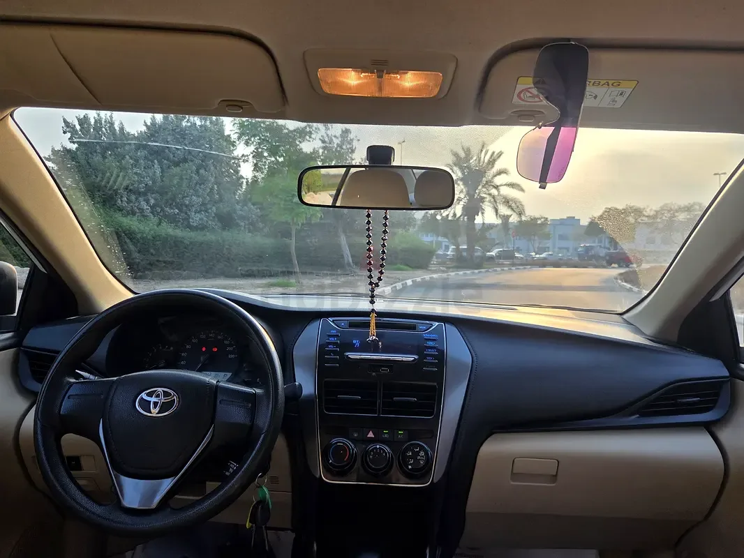 Toyota Yaris 1.5 CVT (105 hp) - 6