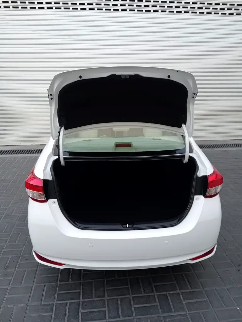 Toyota Yaris 1.5 CVT (105 hp) - 9