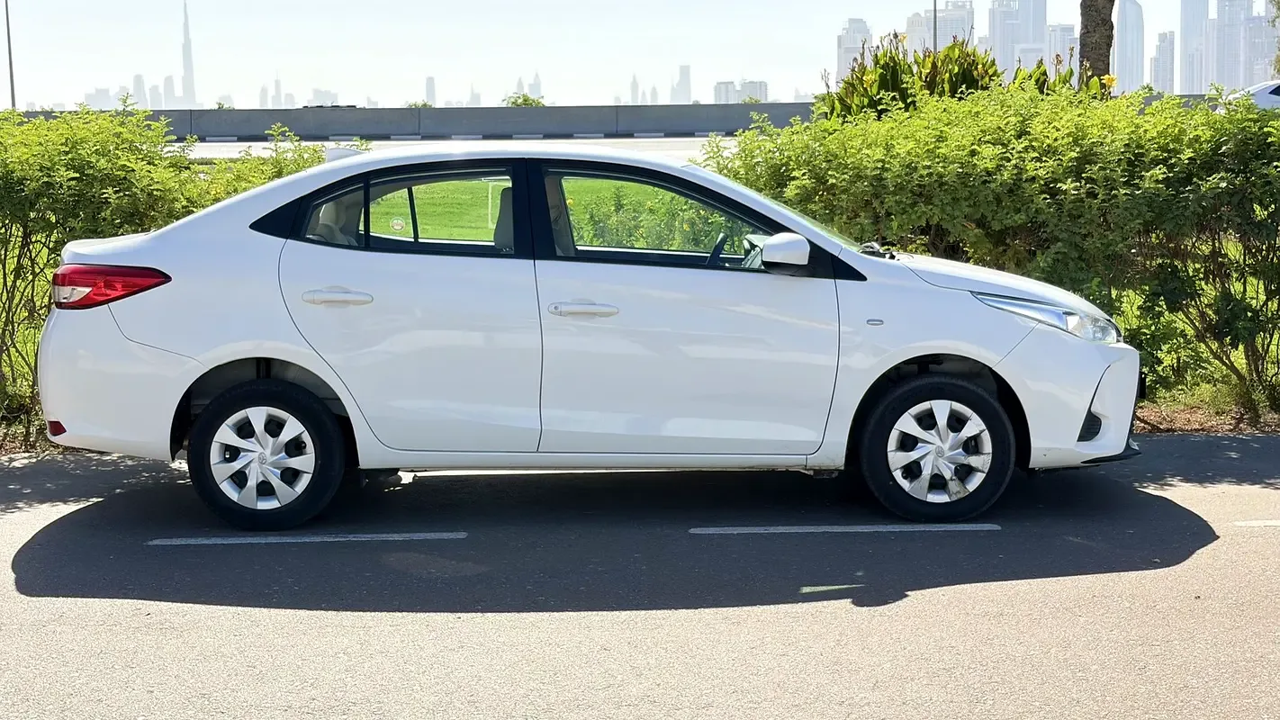 Toyota Yaris 1.5 CVT (105 حصان) - 8