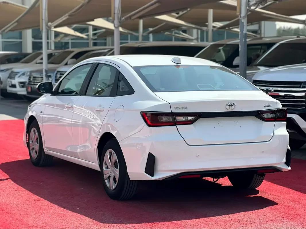Toyota Yaris 1.5 CVT (105 hp) - 4