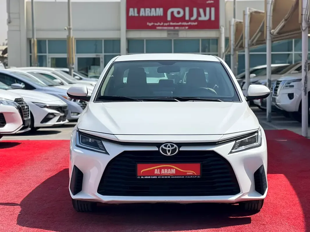 Toyota Yaris 1.5 CVT (105 hp) - 2