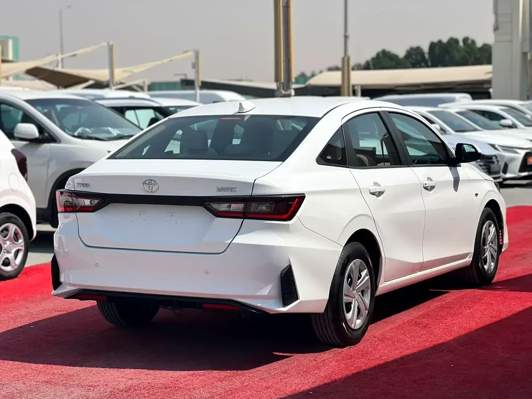 Toyota Yaris 1.5 CVT (105 hp) - 6