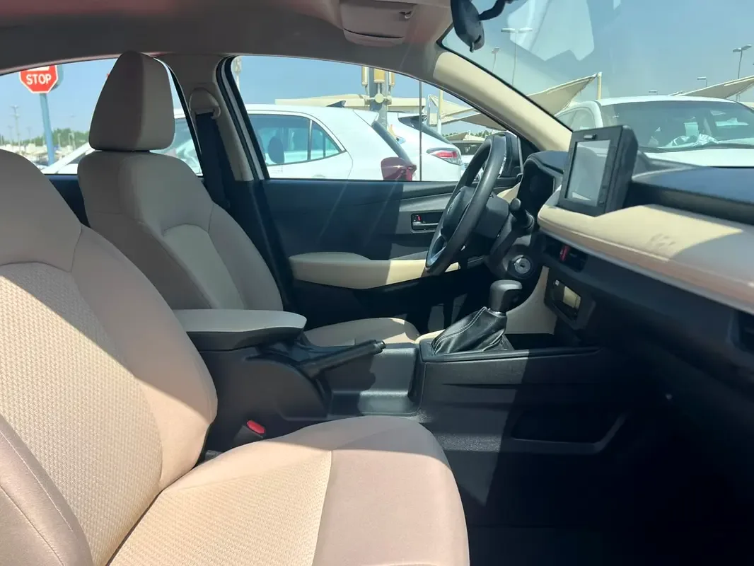 Toyota Yaris 1.5 CVT (105 hp) - 10