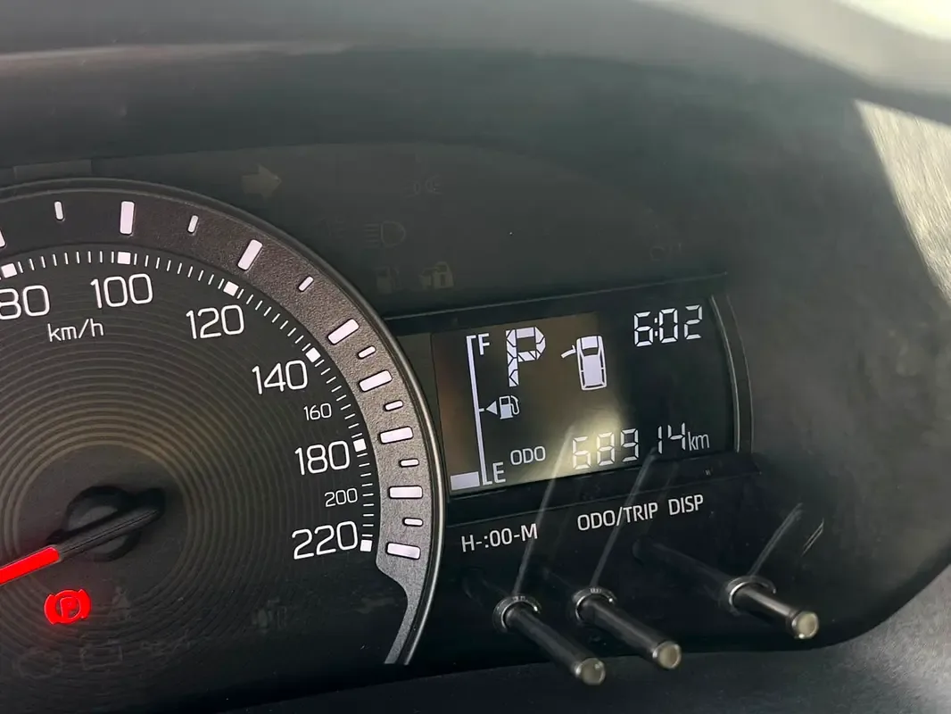 Toyota Yaris 1.5 CVT (105 hp) - 18