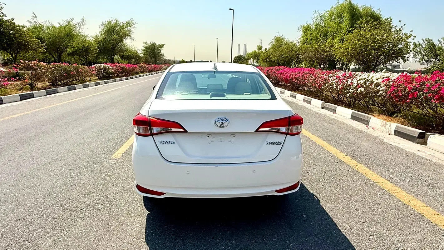 Toyota Yaris 1.5 CVT (105 حصان) - 13
