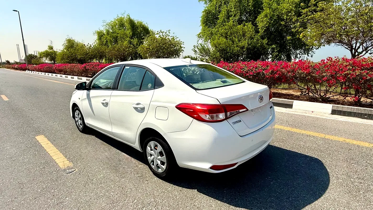 Toyota Yaris 1.5 CVT (105 حصان) - 14