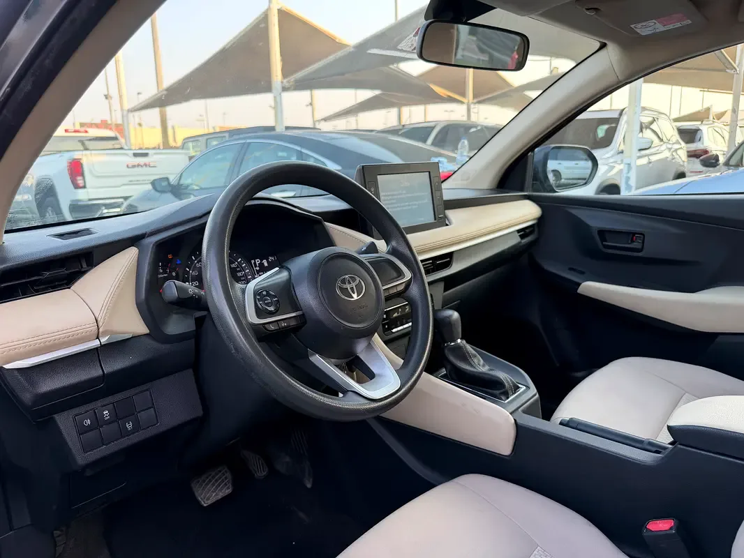 Toyota Yaris 1.5 CVT (105 hp) - 10