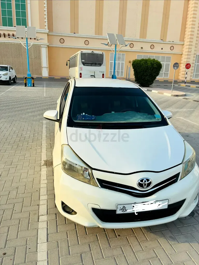 Toyota Yaris 1.5 CVT (107 hp)