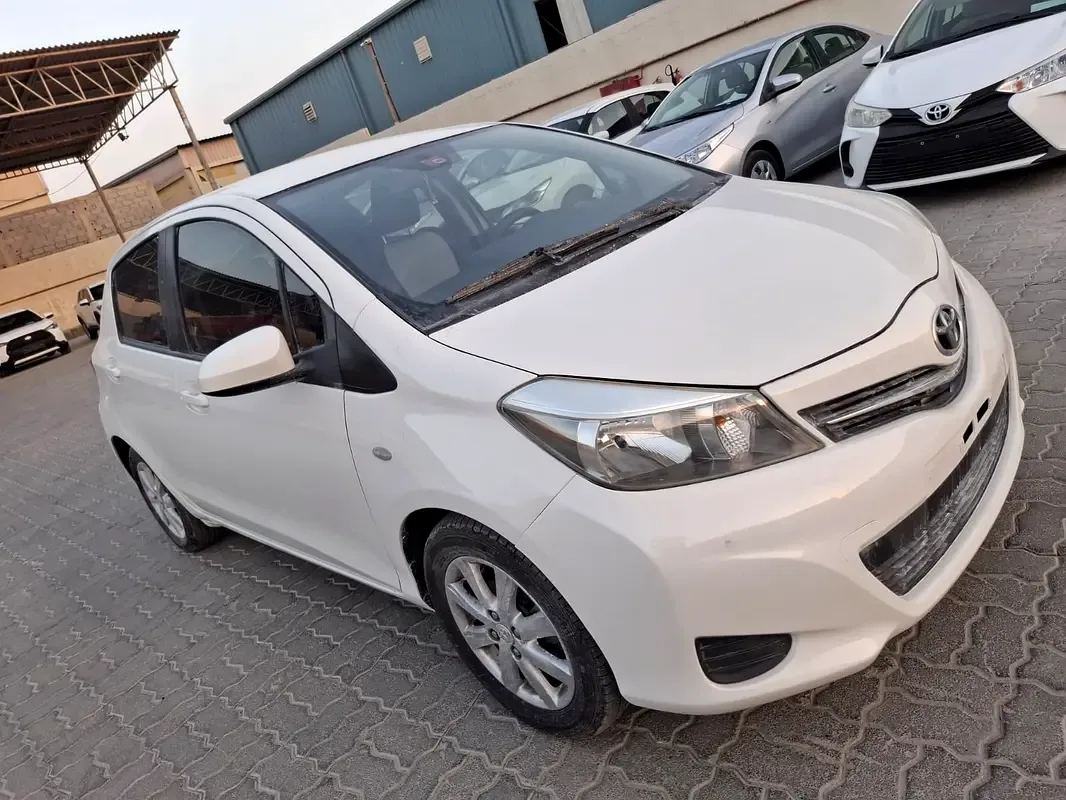 Toyota Yaris 1.5 CVT (107 hp)