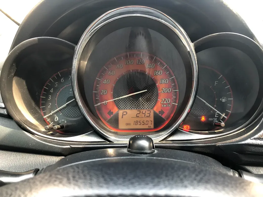 Toyota Yaris 1.5 CVT (111 hp) - 8