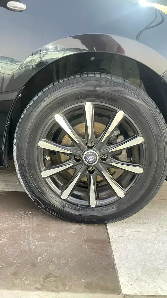 Toyota Yaris 1.5 CVT (111 hp) - 2