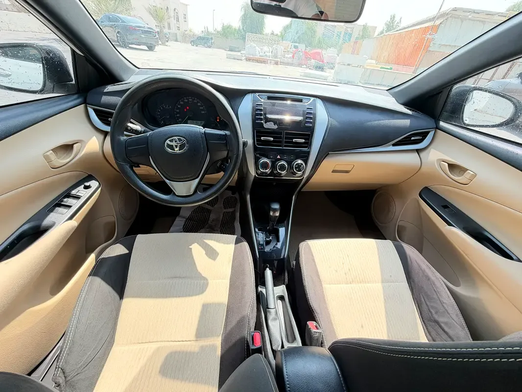 Toyota Yaris 1.5 CVT (111 حصان) - 12