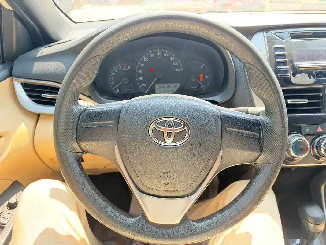 Toyota Yaris 1.5 CVT (111 حصان) - 16